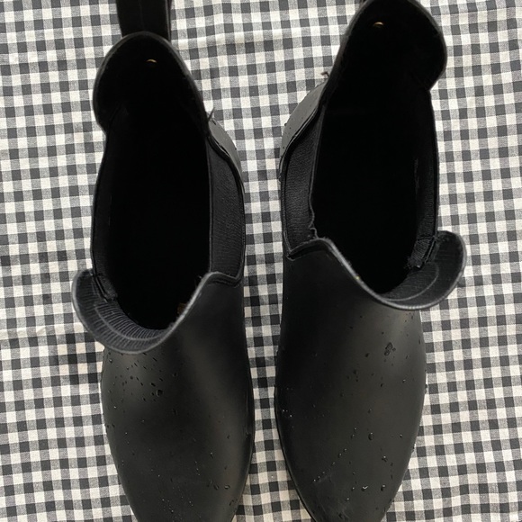 Worn once WATERPROOF Sam Edelman Chelsea rain boots - Picture 6 of 6